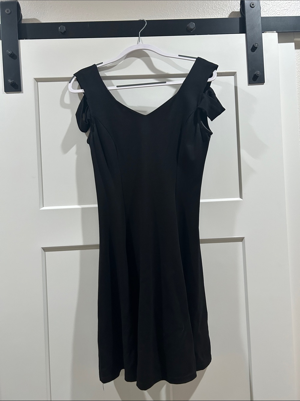 Women’s Black Cold-Shoulder Dress
